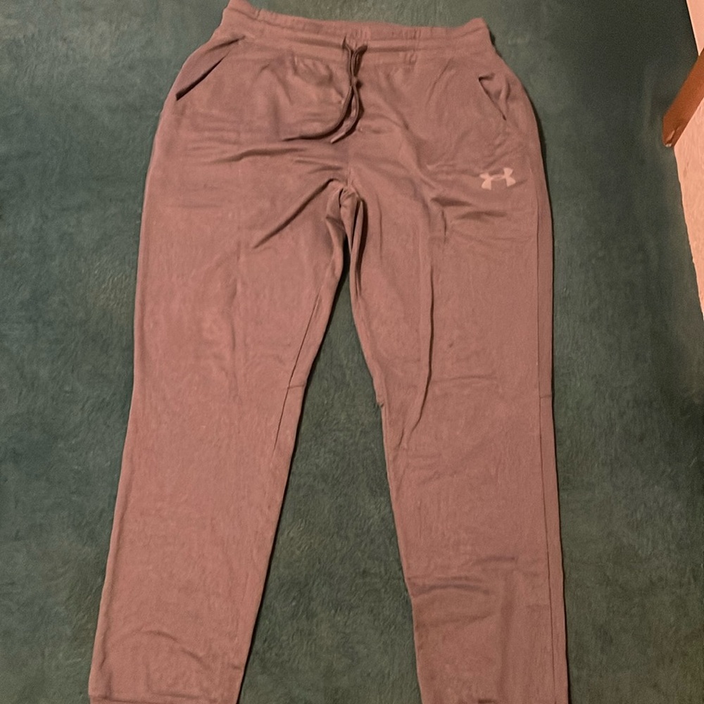 Men’s Under Armour sweatpants